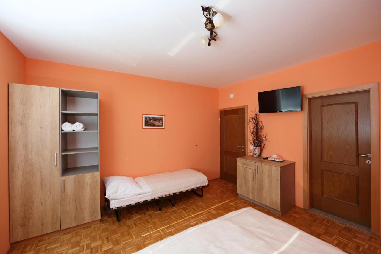 Bed and Breakfast Sobe Grabar Ptuj Esterno foto